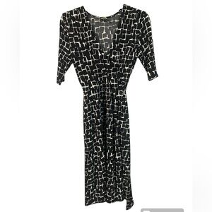 Merona Black and White Square Short Sleeve Wrap Dress Size Small